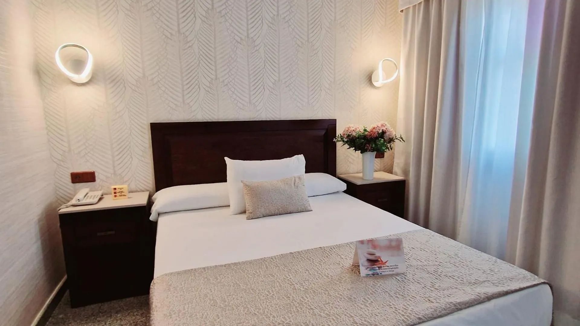 Hotel Plaza Del Castillo Màlaga