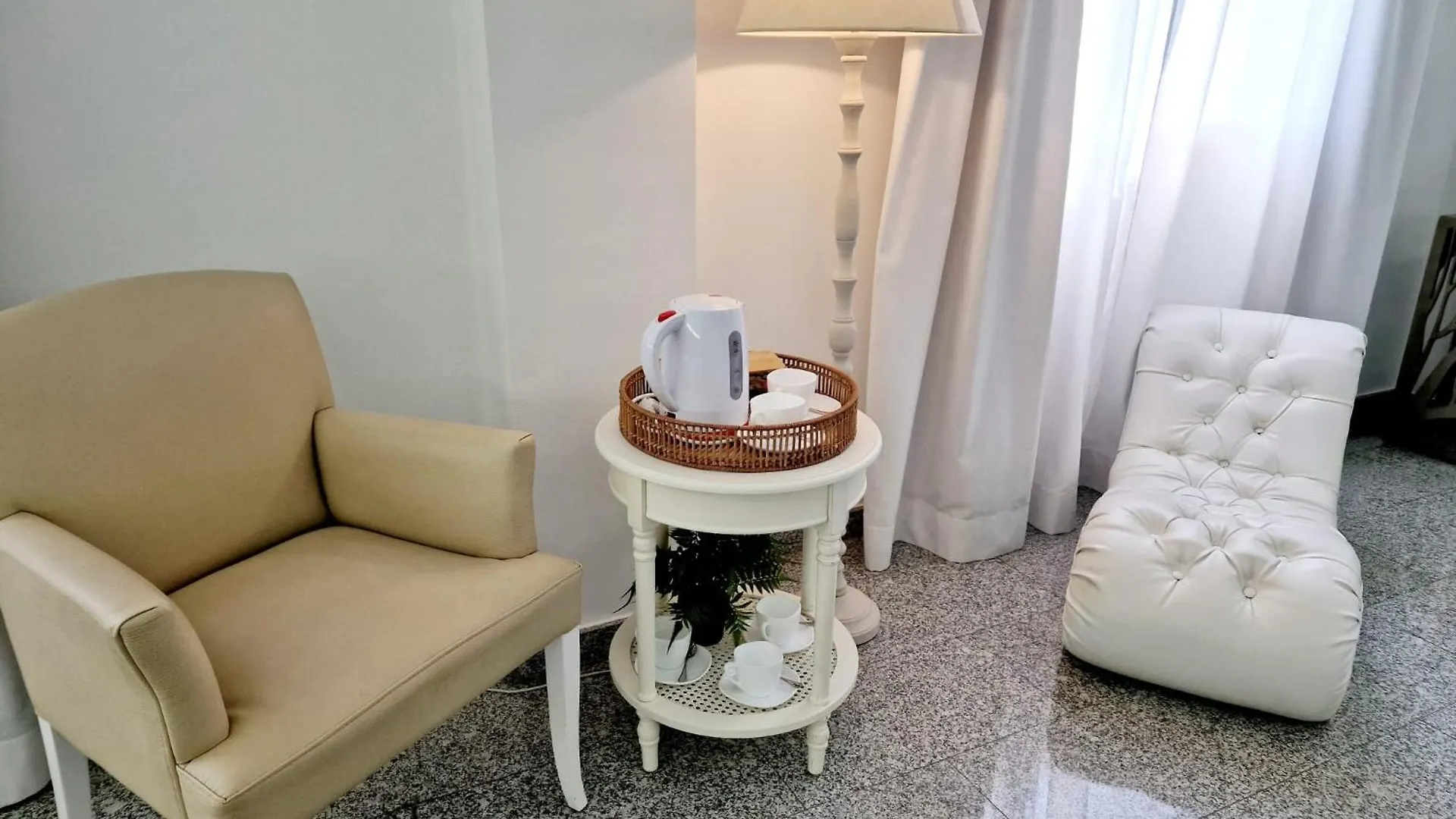 Hotel Plaza Del Castillo Màlaga