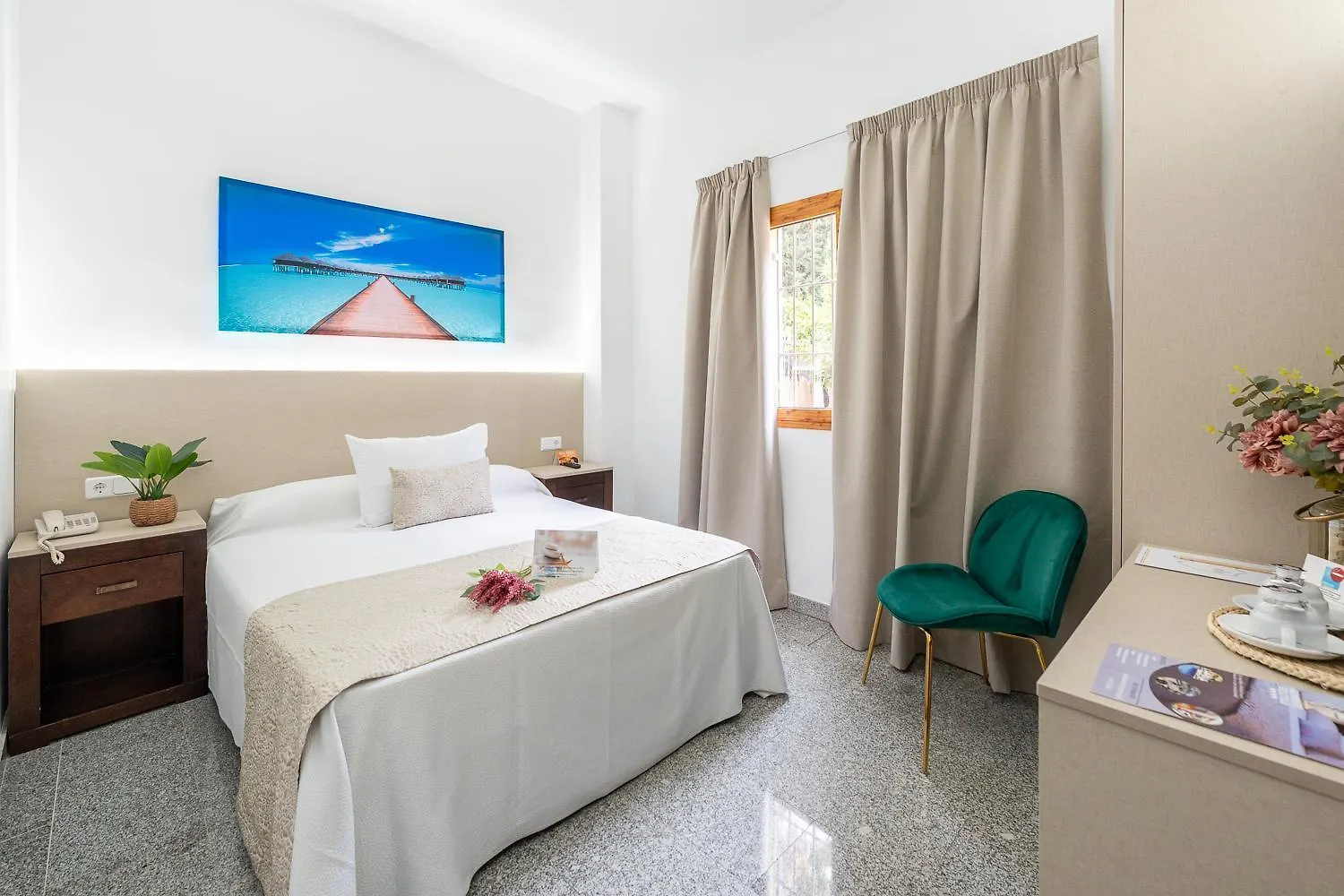 Hotel Plaza Del Castillo Màlaga